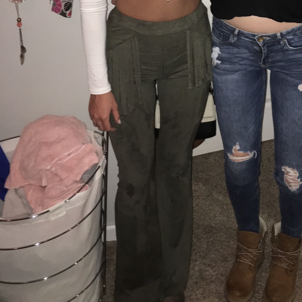 Fun pants, army green, worn once!